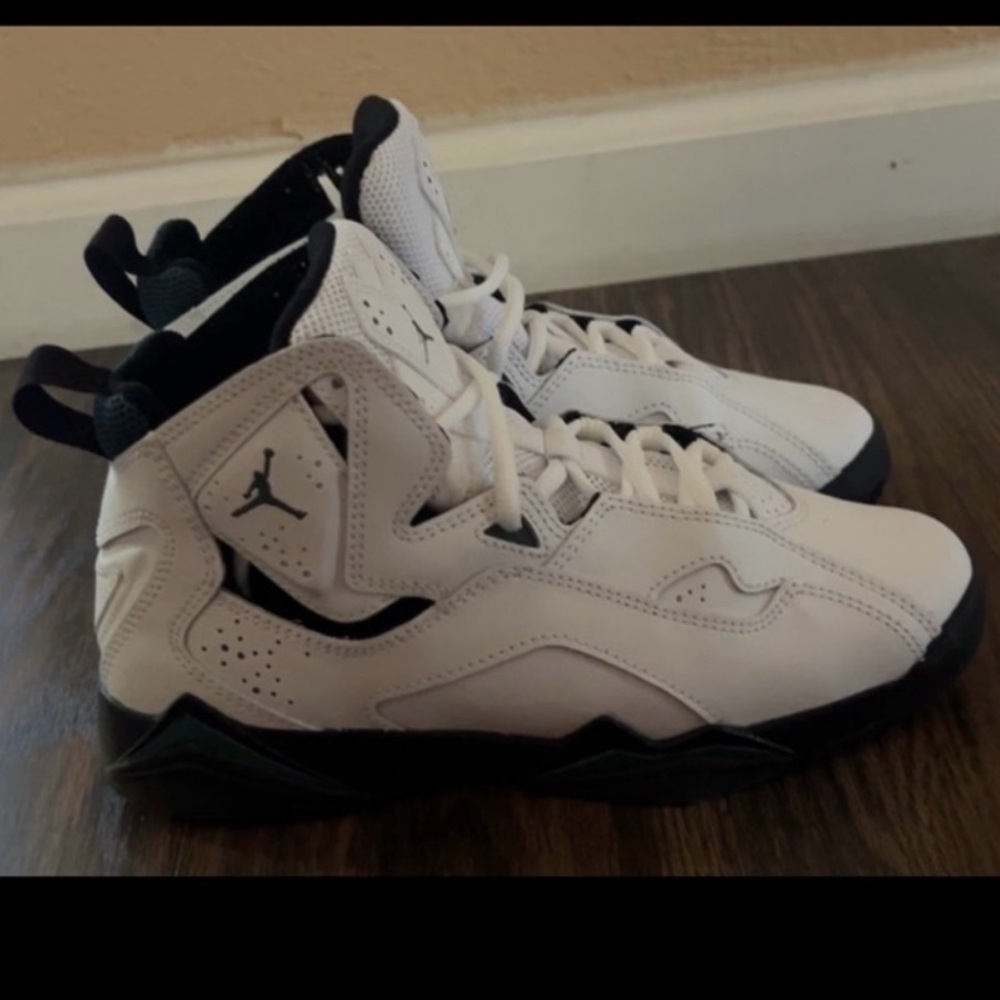 Jordan True Flights - Picture 4 of 6